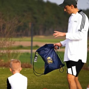 Abholung und Nachmittags-Kinderbetreuung